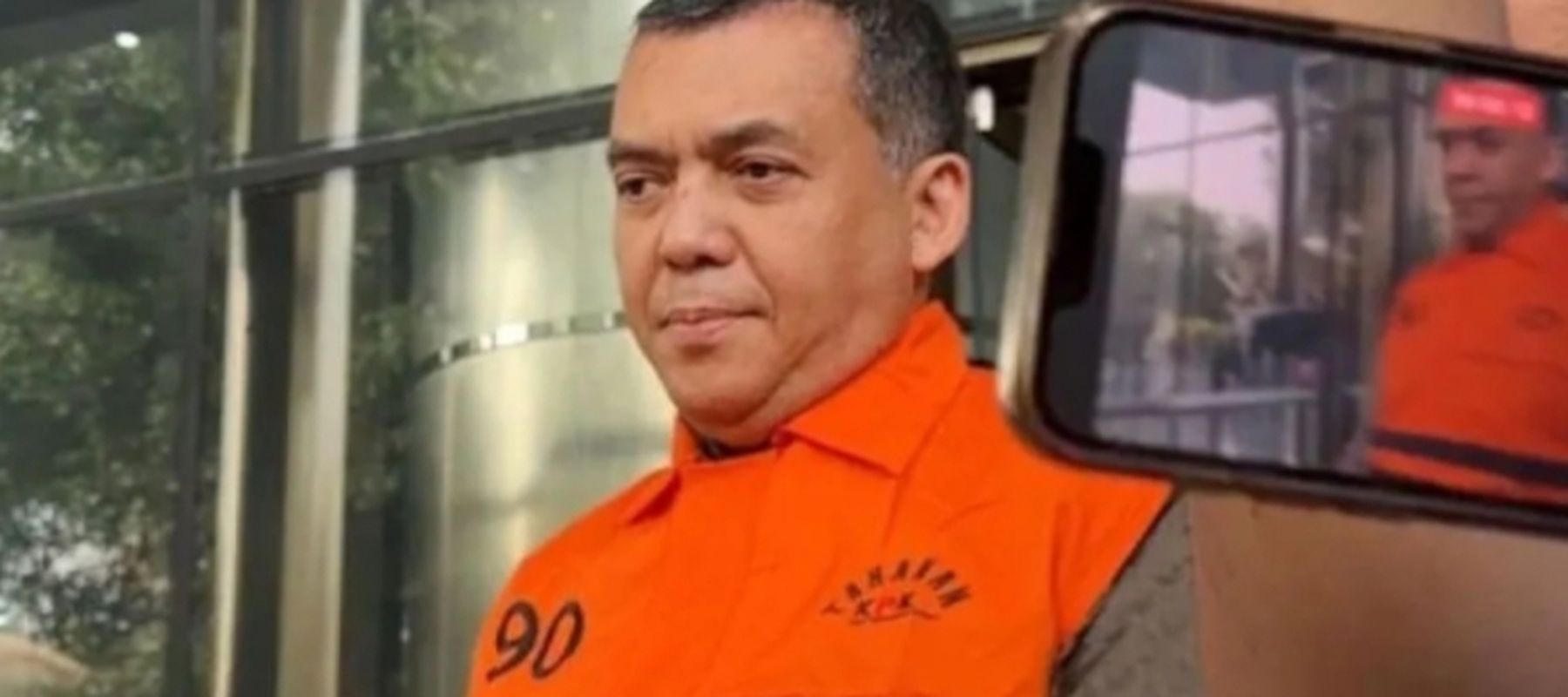 Wamen Imipas Silmy Karim Pakai Rompi Oranye KPK