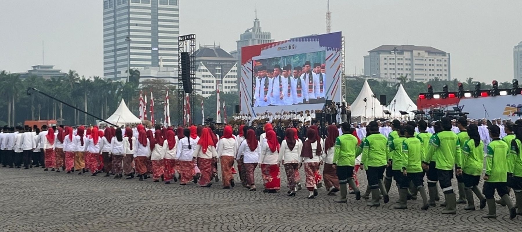 Peringatan HUT Jakarta di Monas