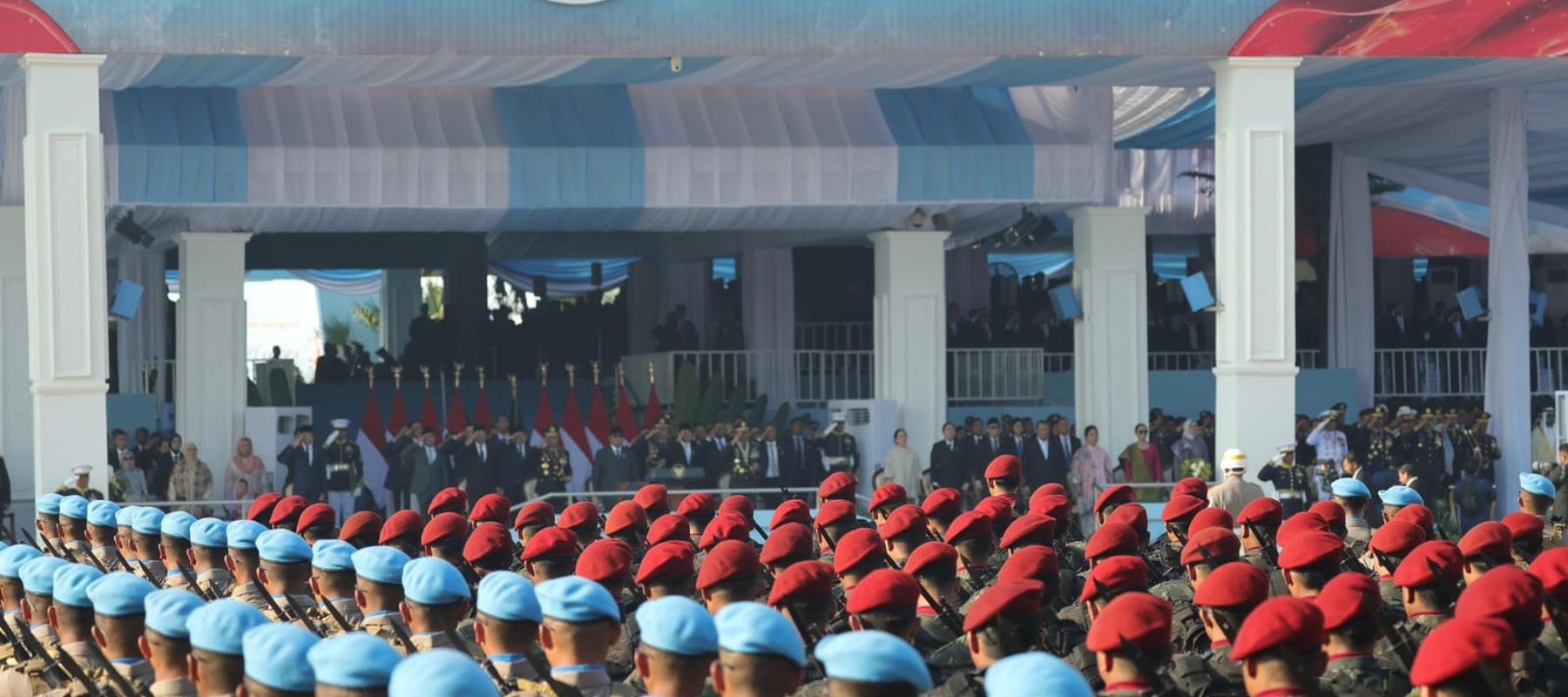 Presiden Prabowo Subianto memimpin Upacara Hari Bhayangkara ke-80 di Satlat Brimob Cikeas, Bogor, Selasa, 1 Juli 2026. Presiden menegaskan Polri harus selalu hadir untuk rakyat, membela rakyat, dan mengabdi demi kepentingan bangsa dan negara.