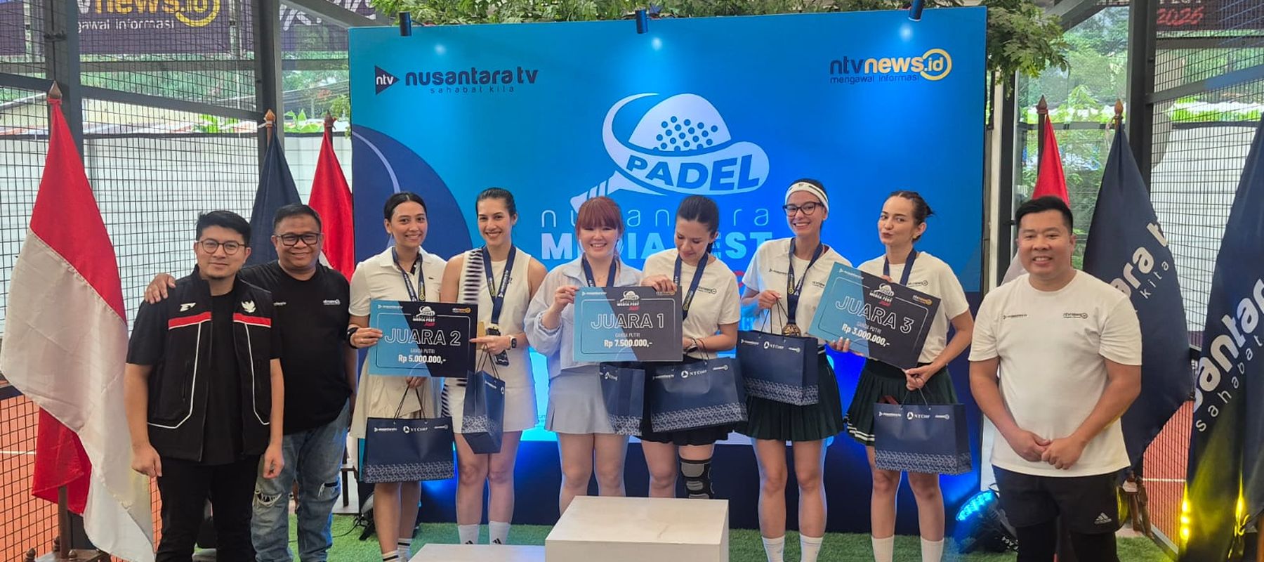 Pemenang Ganda Putri Nusantara Media Fest 2026 Padel Series di Padel Pro Satrio Club, Jakarta, Sabtu 4 Juli 2026. 
