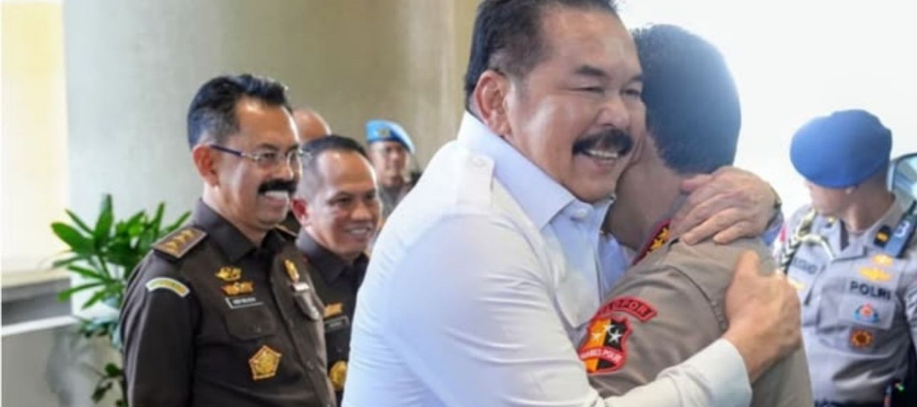 Kapolri Jenderal Listyo Sigit Prabowo silaturahmi dengan Jaksa Agung