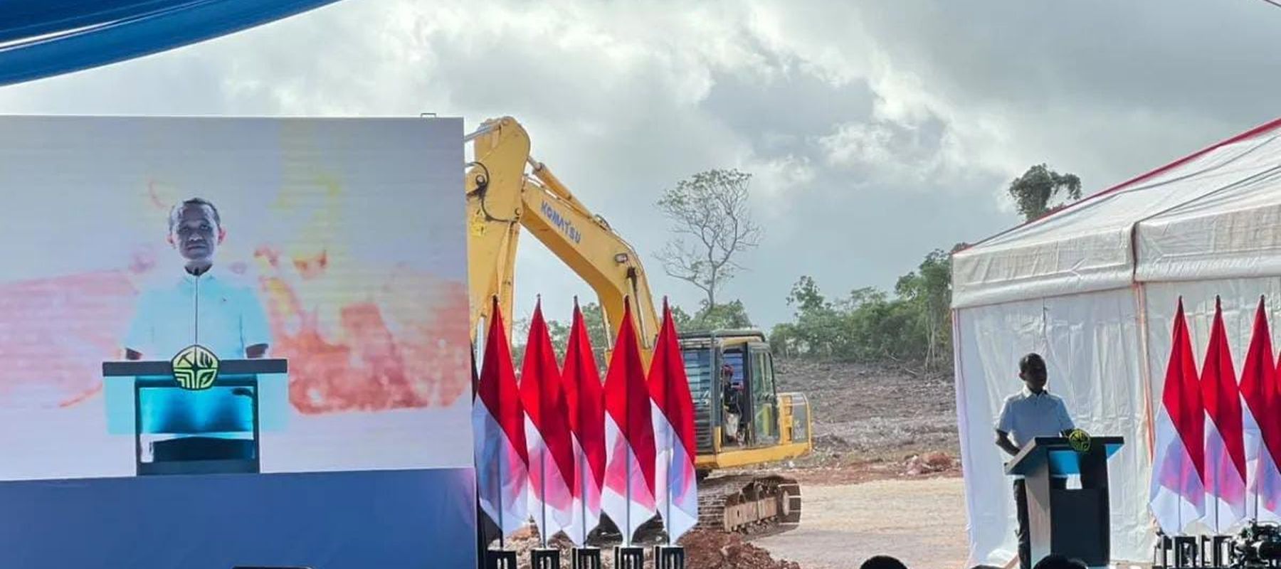 Menteri Energi dan Sumber Daya Mineral (ESDM) Bahlil Lahadalia dalam acara Groundbreaking Proyek Strategis Nasional LNG Abadi Masela yang digelar di Tanimbar, Maluku, Kamis (16/7/2026