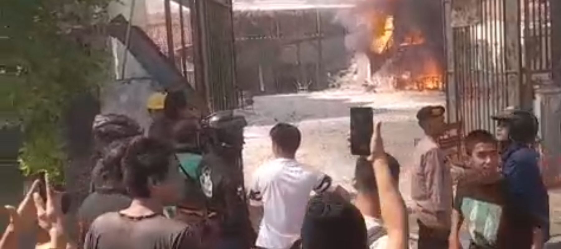 bentrokan antarkelompok warga di Jalan Tambak, Kelurahan Pegangsaan, Kecamatan Menteng, Jakarta Pusat
