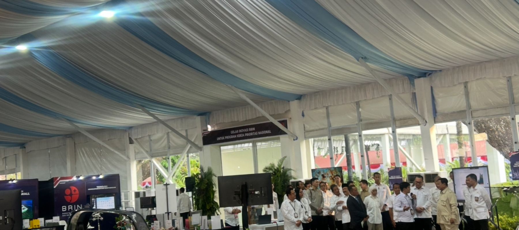 Momen Prabowo Tinjau Langsung Hasil Riset dan Inovasi BRIN di Istana