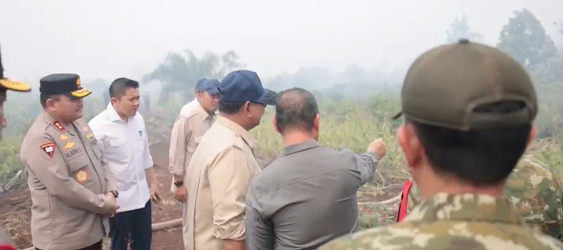 Prabowo Tinjau Langsung Lokasi Karhutla di Kalimantan