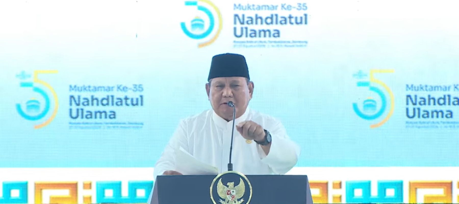 Presiden Prabowo Subianto menghadiri pembukaan Muktamar ke-35 Nahdlatul Ulama (NU) di Jombang, Jawa Timur