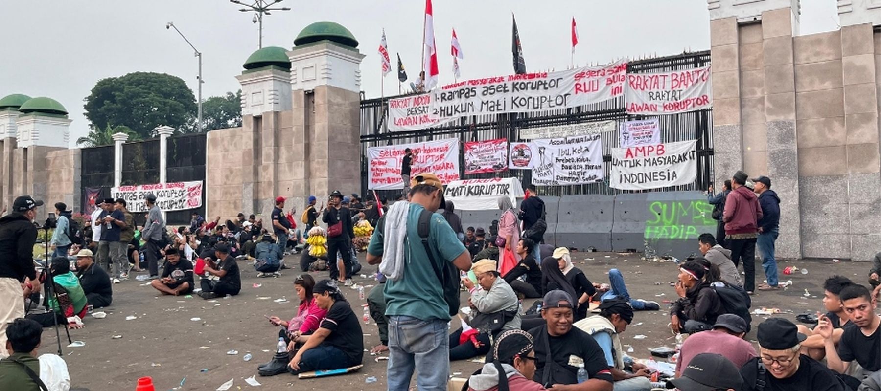Situasi depan DPR RI pagi ini jelang demo 27 Agustus 2026