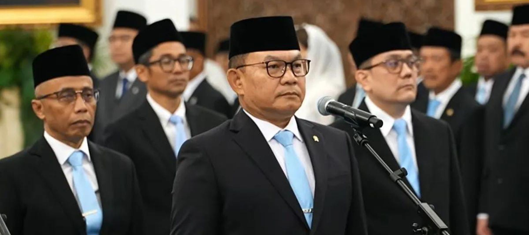 Jenderal TNI (Purn) Dudung Abdurachman dilantik sebagai Menteri Koordinator Bidang Politik dan Keamanan oleh Presiden Prabowo Subianto di Istana Negara, Jakarta