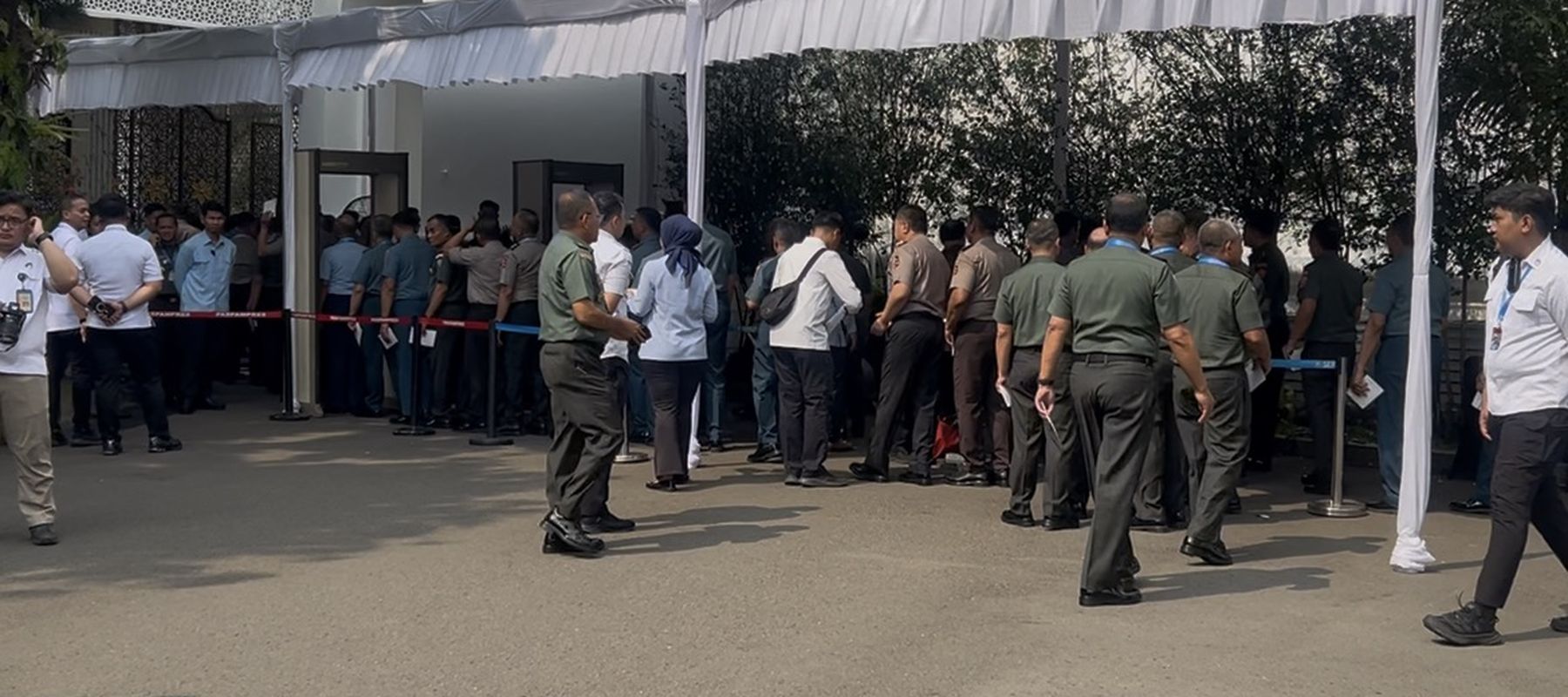 Prabowo Kumpulkan 800 Pejabat Tinggi TNI-Polri di Istana