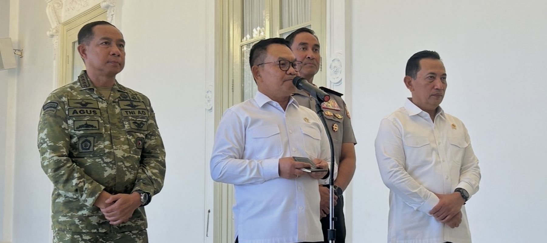 Menko Polkam Dudung Abdurachaman di Istana Negara