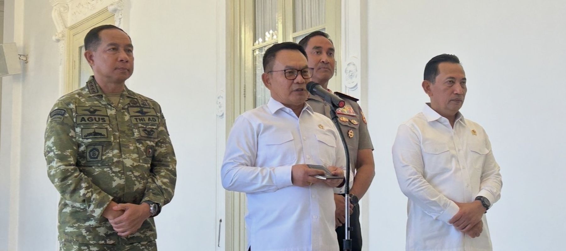 Menko Polkam Dudung Abdurachaman di Istana Negara