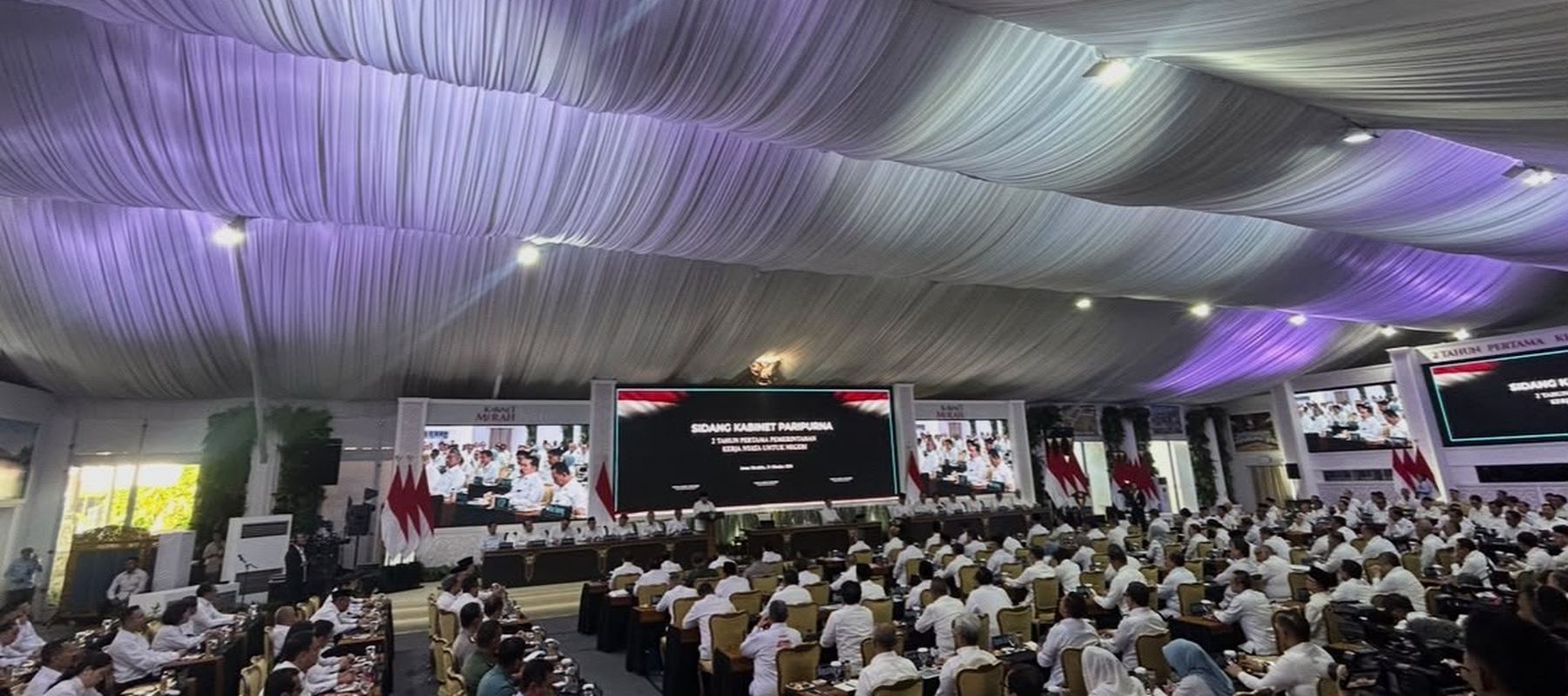Prabowo Subianto dalam Sidang Kabinet Paripurna