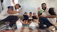 BAZNAS RI Bersama Tempo Scan Distribusikan 4.600 Porsi Makanan Siap Saji di Gaza