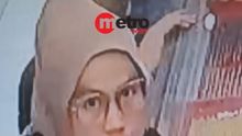 VIDEO Tampang Wanita 'Nyolong' Perhiasan di Toko Emas