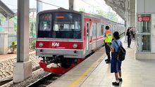 KRL Cikarang-Kampung Bandan Sempat Terganggu, Truk Mogok di Perlintasan Dievakuasi