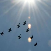 Pesawat dan Helikopter Buatan PTDI Bakal Hiasi Langit Jakarta di Peringatan HUT ke-80 TNI Hari Ini