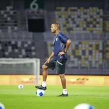 Kecewa Berat, Kluivert Ingin Tonjok Wajahnya Sendiri Usai Timnas Dikalahkan Arab Saudi