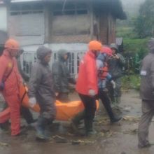 10 Korban Tewas Ditemukan Akibat Banjir Bandang di Agam