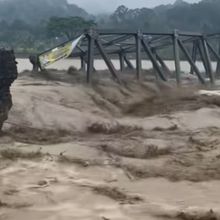 Jembatan Beton di Aceh Hancur Lebur Dihantam Banjir Bandang