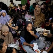 41 SPPG Sumatra Barat Salurkan 108.029 Paket Makanan untuk Warga Terdampak Banjir