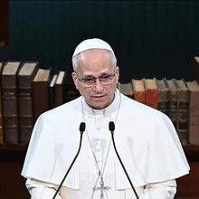 Dikritik Trump, Iran Bela Paus Leo XIV