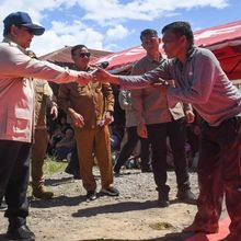 Presiden Prabowo Tanggapi Langsung Curahan Hati Pengungsi Di Kutacane Aceh