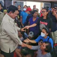 Tinjau Pengungsian di Kutacane, Prabowo: Kita Segera Perbaiki Jalan dan Jembatan yang Rusak