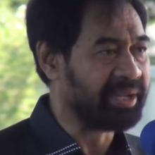 Tangis Gubernur Aceh Muzakir Manaf di Tengah Derita Banjir Aceh