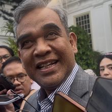Muzani: Pemerintah Punya Perhitungan Sendiri Soal Penetapan Status Bencana Nasional