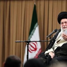 Ayatollah Khamenei Sudah Diamankan ke Luar Teheran