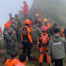 Korban Kedua Pesawat ATR 42-500 Berjenis Kelamin Perempuan Ditemukan Tim SAR di Jurang 500 Meter