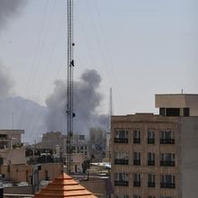 Trump Klaim Tenggelamkan 9 Kapal Perang Iran