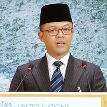 Sugiono Telepon Menlu UEA Bahas Eskalasi Konflik Timur Tengah