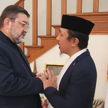 PSI Kirim 100 Karangan Bunga Duka untuk Ayatullah Ali Khamenei