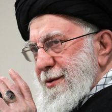 Cek Fakta: Foto Kematian Ali Khamenei Tertimpa Reruntuhan