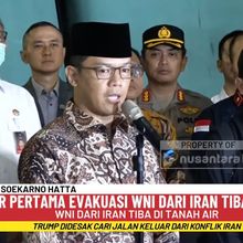 Menlu Sugiono Sambut Kepulangan 22 WNI Gelombang Pertama dari Iran di Soetta