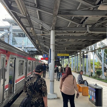 Stasiun Bekasi Timur Kembali Layani Penumpang, KRL Bekasi-Cikarang Beroperasi Normal