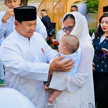Diaspora Paris Bahagia Salat Idul Adha Bersama Prabowo: Rasanya Seperti Kumpul dengan Keluarga Besa