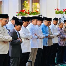 Momen Prabowo Salat Idul Adha 1447 H Bersama Diaspora Indonesia di Paris