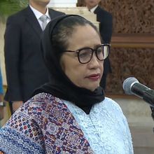 Sah! Prabowo Lantik Nanik S Deyang Sebagai Kepala BGN
