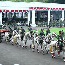 Jelang HUT ke-81 RI, Tim Upacara dan Paskibraka Gladi Bersama di Istana Merdeka