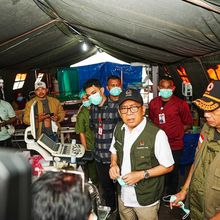 Hari Kedua Pascagempa NTT, Pemerintah Pastikan Layanan Kesehatan dan Kebutuhan Dasar Masyarakat Terdampak Terpenuhi