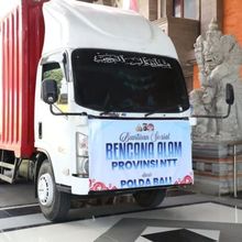 Maknai HUT RI lewat Aksi Kemanusiaan, Polri Bergerak Kirim 44 Truk Bantuan Gempa NTT