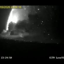 Erupsi Gunung Anak Krakatau, BPBD Lampung Keluarkan Imbauan: Jangan Keluar Rumah hingga Pakai Masker