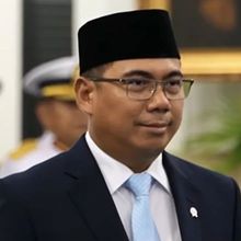 Prabowo Lantik Rektor IPB Alim Setiawan Slamet Sebagai Wamentan