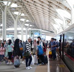 Awal 2025, KCIC Bakal Tambah Perjalanan Kereta Cepat Whoosh Jadi 62 Perjalanan per Hari