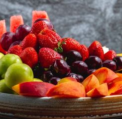 5 Manfaat Makan Buah-buahan untuk Kesehatan Tubuh