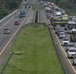 H-4 Lebaran, Lalu Lintas di Tol Cipali Makin Macet