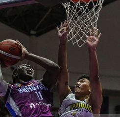 Tak Terbendung! Prawira Bandung Kembali Taklukan Hangtuah Jakarta 64-55