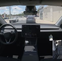 CEO Xiaomi Puji Tesla atas Pengiriman FSD Pertama: "Kami Masih Harus Banyak Belajar"